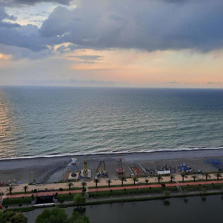 The Best Beach Aparthotel Orbi City Батуми Екстериор снимка