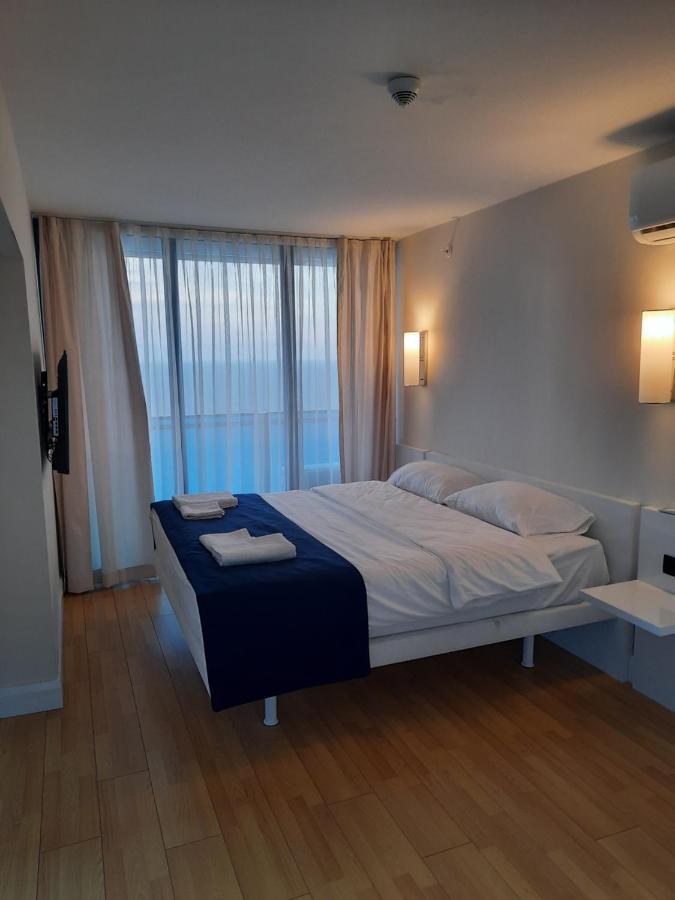 The Best Beach Aparthotel Orbi City Батуми Екстериор снимка