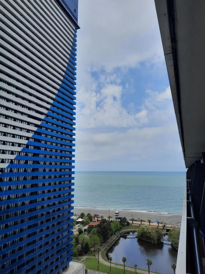 The Best Beach Aparthotel Orbi City Батуми Стая снимка